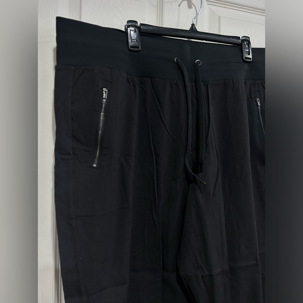 Athleta Women's Size 20 Trekkie North Jogger Pants Plus Black NWT - Picture 3 of 11